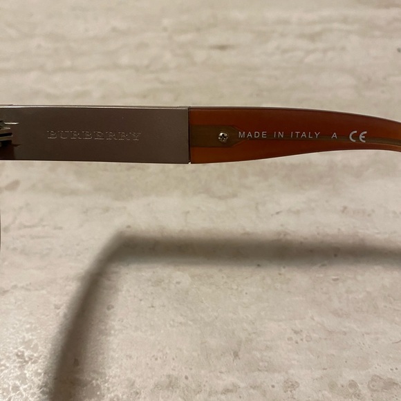Burberry Sunglasses - Picture 5 of 8